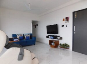 Living Room in 4 BHK Apartment at Shubham Trident, Chembur – for Rent