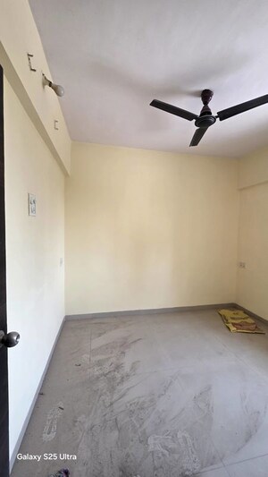 Room in 1 BHK Apartment at Green Square, Kasarvadavali – for Rent