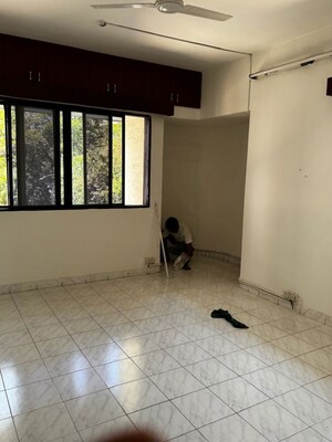 Room in 2 BHK Apartment at Landmark Garden, Kalyani Nagar – for Rent