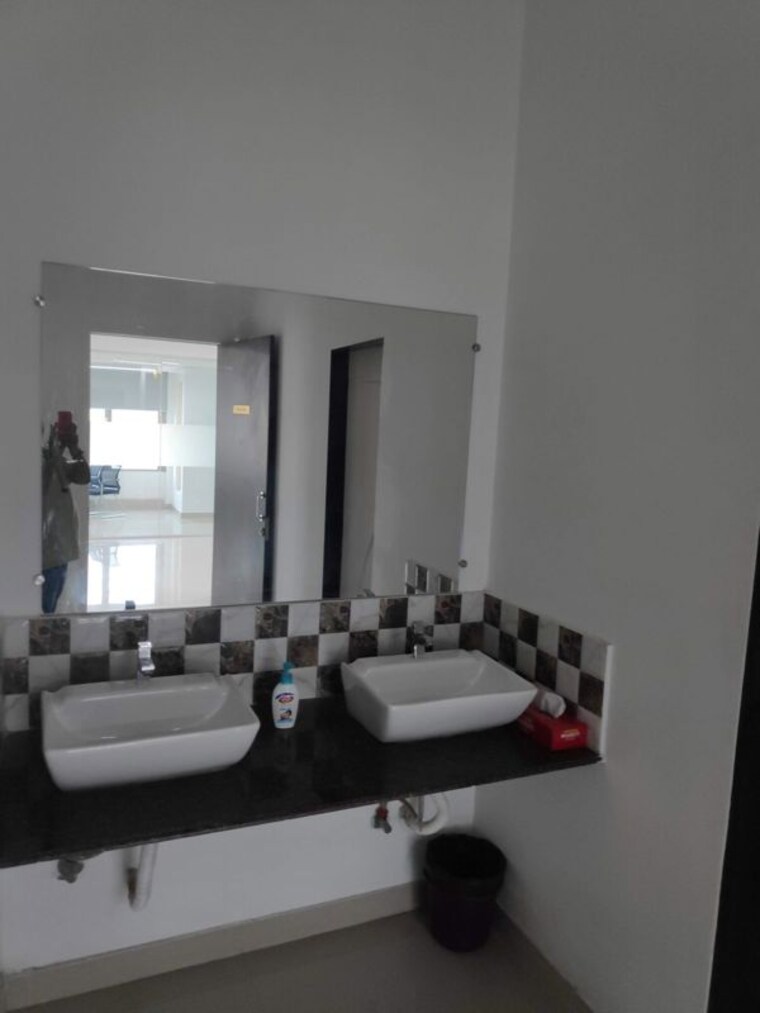 Team Area, lodha-supremus-powai Commercial Office Space 5200 Sq.Ft. In Powai Mumbai 9464158