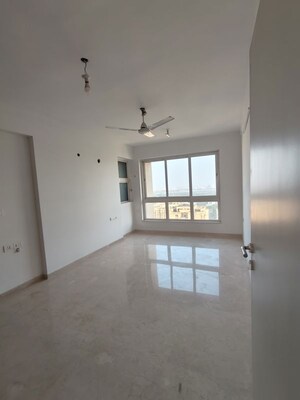 Room in 5 BHK Apartment at Hiranandani Estate Rodas Enclave, Ghodbunder Road – for Rent