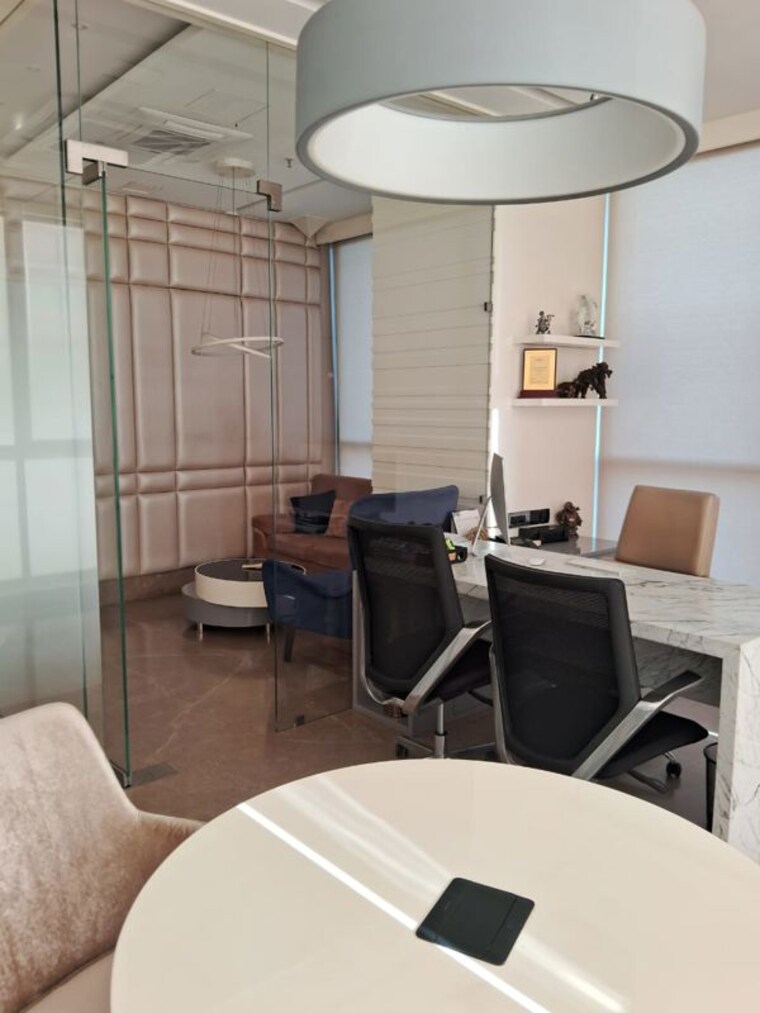 Team Area, remi-commercio Commercial Office Space 840 Sq.Ft. In Andheri West Mumbai 9584803