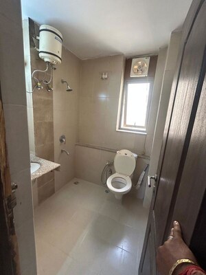 Bathroom in 3 BHK Apartment at Omaxe The Nile, Sector 49 – for Rent