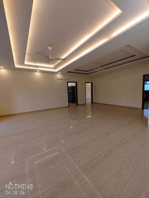 Room in 4 BHK Apartment at Ireo Victory Valley, Sector 67 – for Sale