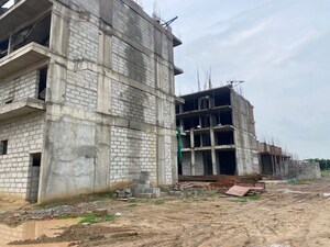  Shop – Exterior View View at Auric Universal Square, Sector 79 - for Sale