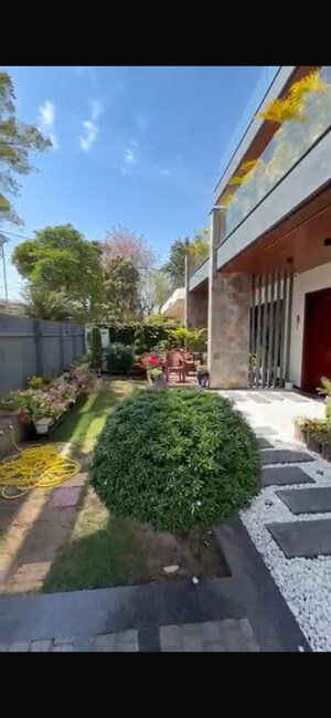 6+ BHK Independent House – Garden View at Sector 70 - for Sale