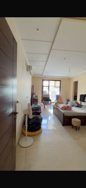 Team Area in 6+ BHK Independent House at Sector 70 – for Sale