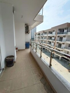 4 BHK + Pooja Room,Servant Room,Store Room Builder Floor For Rent in SS Linden