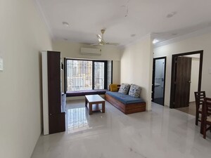 2 BHK Apartment For Rent in Lalani Velentine Apartment 1 Wing D, Malad East