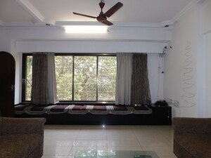 Living Room in 5 BHK Apartment at Chembur – for Rent