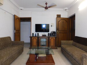Living Room in 5 BHK Apartment at Chembur – for Rent