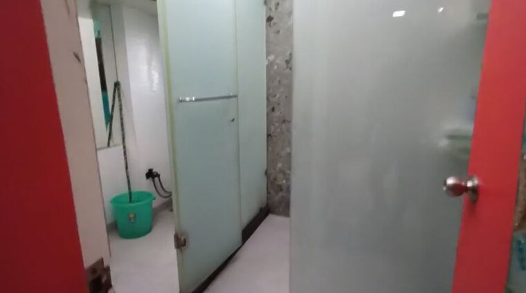 Bathroom, bholenath-mukti-apartments 5 Bedroom 1885 Sq.Ft. Apartment In Chembur Mumbai 10355527