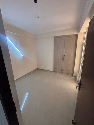 Room in 2 BHK Apartment at Supertech Ecovillage I, Sector 1 Greater Noida – for Rent