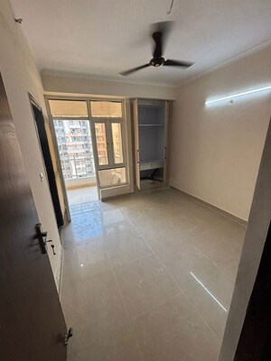 Room in 2 BHK Apartment at Supertech Ecovillage I, Sector 1 Greater Noida – for Rent