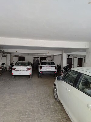 Parking in 3 BHK Apartment at Sunshine Enclave, Vip Road – for Sale