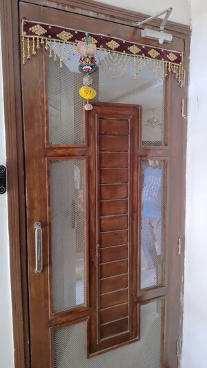 Furnished Amenities in 3 BHK Apartment at Sunshine Enclave, Vip Road – for Sale