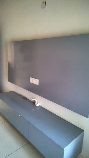 Furnished Amenities in 3 BHK Apartment at Sunshine Enclave, Vip Road – for Sale