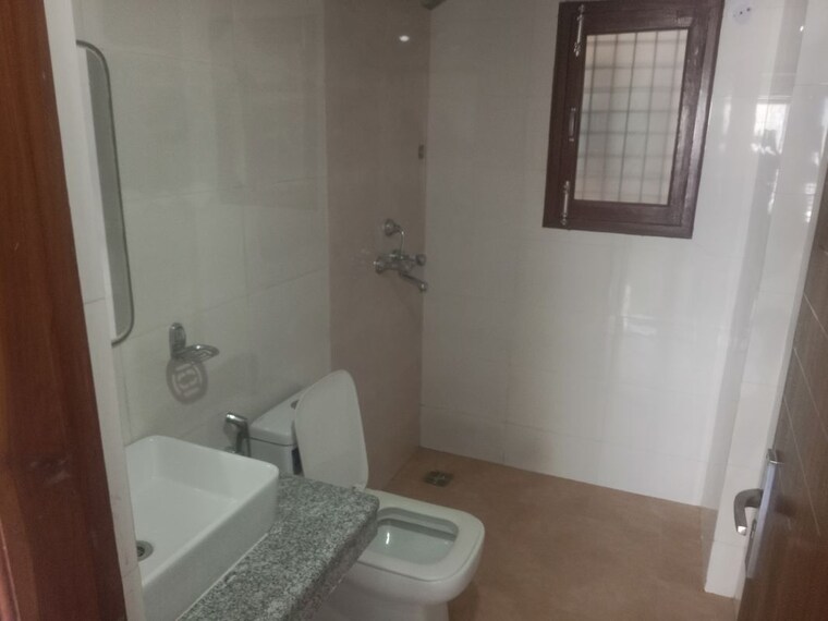 Bathroom, kohli-one-malibu-town-plot 3 Bedroom 240 Sq.Ft. Builder Floor In Sector 47 Gurgaon 10355756
