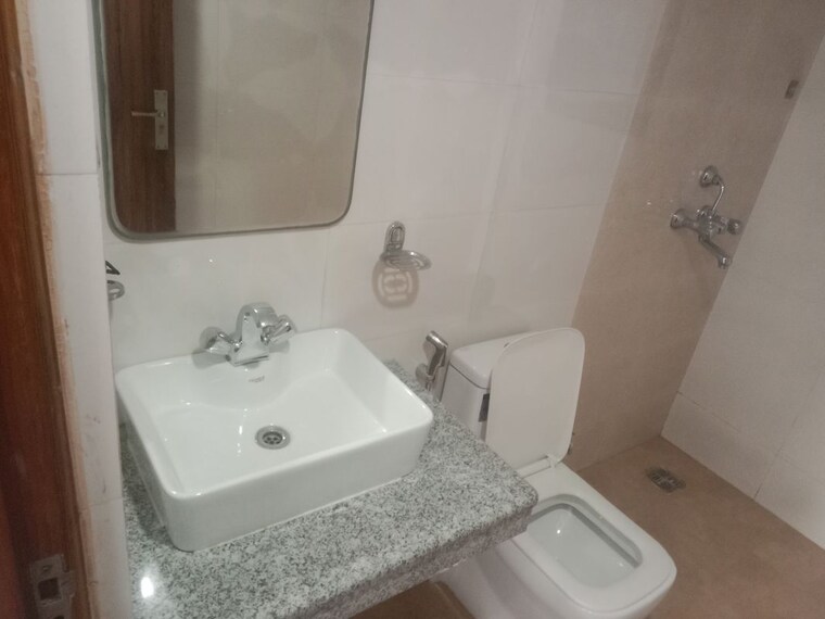 Bathroom, kohli-one-malibu-town-plot 3 Bedroom 240 Sq.Ft. Builder Floor In Sector 47 Gurgaon 10355756