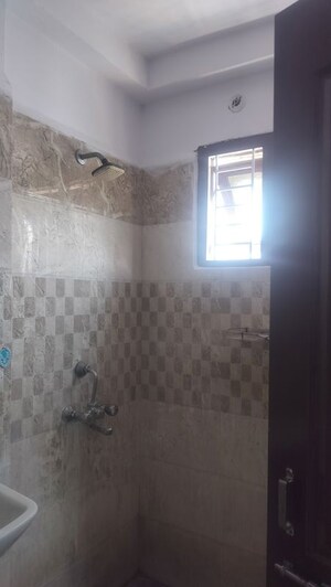 Bathroom in 3 BHK Apartment at Banjara Hills – for Rent