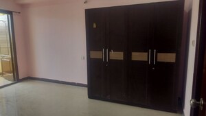 Room in 3 BHK Apartment at Banjara Hills – for Rent