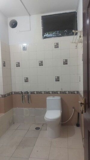Bathroom in 3 BHK Apartment at Jubilee Hills – for Rent