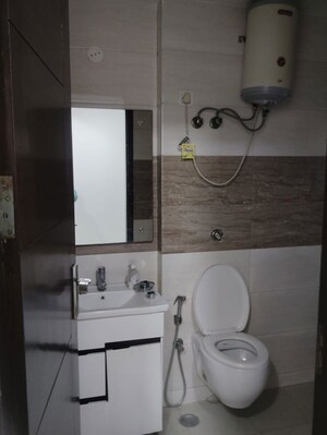 Bathroom in 1 BHK Builder Floor at Sector 46 – for Rent