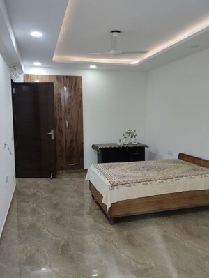 Bedroom in 1 BHK Builder Floor at Sector 46 – for Rent