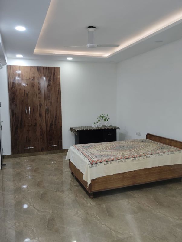 1 BHK + Pooja Room,Store Room Builder Floor For Rent in Sector 46