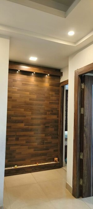 Room in 3.5 BHK Apartment at Skytech Matrott, Sector 76 – for Rent
