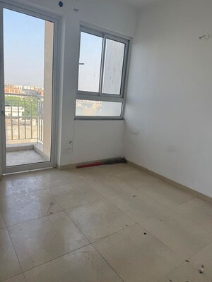 Room in 3 BHK Apartment at Sushma Grande Nxt, Lohgarh – for Rent