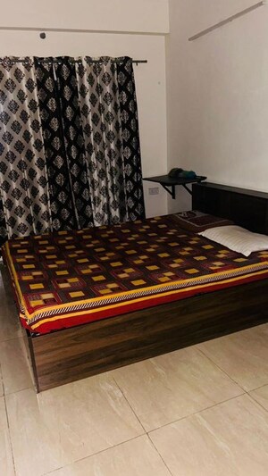 1 RK Apartment For Rent in Gaur City 2 - 14th Avenue, Sector 16c Greater Noida