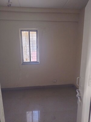Room in 2 BHK Apartment at Phoolbagan – for Rent