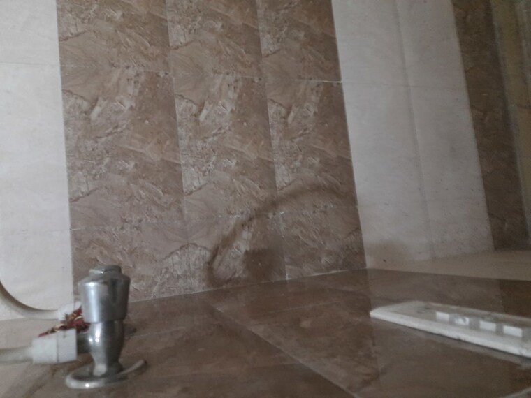 Bathroom, radicon-vedantam 2 Bedroom 900 Sq.Ft. Apartment In Sector 16c Greater Noida Greater Noida 10355842