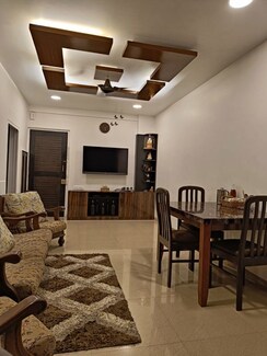1 BHK + Store Room Apartment For Rent in Upper Worli