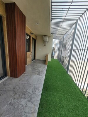 Room in 3 BHK Builder Floor at Ansal Sushant Lok I, Sector 43 – for Rent