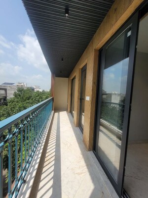Balcony in 3 BHK Builder Floor at Ansal Sushant Lok I, Sector 43 – for Rent