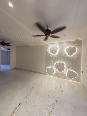 Bathroom in 3 BHK Builder Floor at Ansal Sushant Lok I, Sector 43 – for Rent