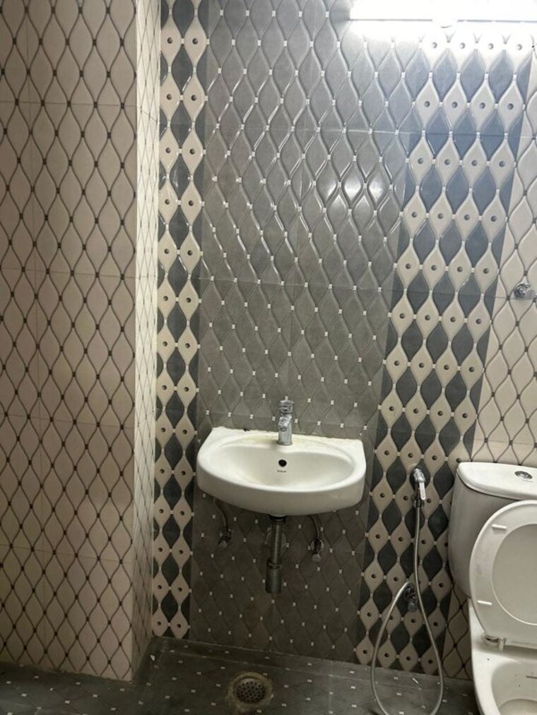 Bathroom, jnc-the-park 2 Bedroom 1060 Sq.Ft. Apartment In Sector 16c Greater Noida Greater Noida 10355911
