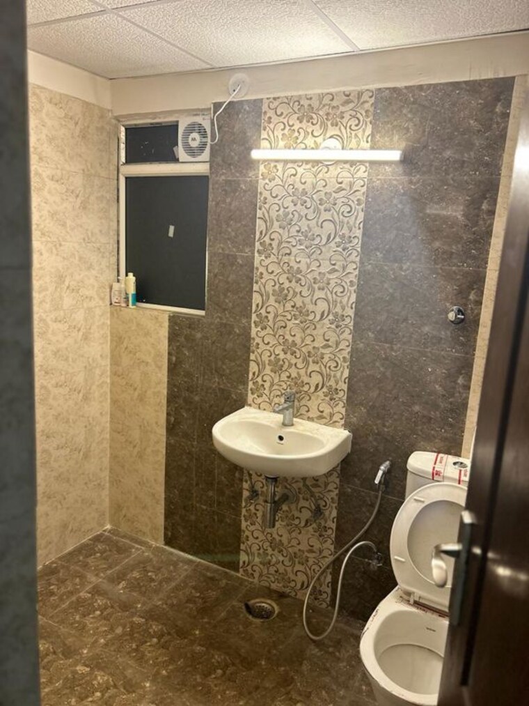 Bathroom, jnc-the-park 2 Bedroom 1060 Sq.Ft. Apartment In Sector 16c Greater Noida Greater Noida 10355911