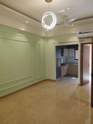 Room in 3 BHK Apartment at Suncity Vatsal Valley, Gwal Pahari – for Rent