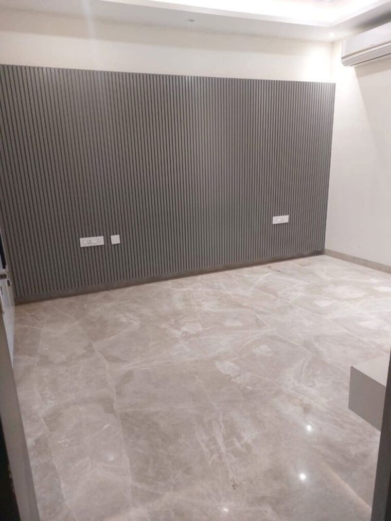 Room, saket 3 Bedroom 1000 Sq.Ft. Apartment In Saket Delhi 10355943