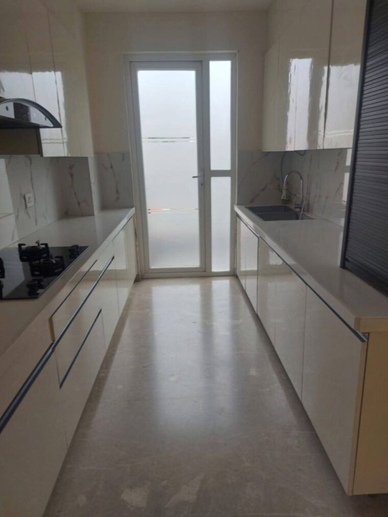 Kitchen, saket 3 Bedroom 1000 Sq.Ft. Apartment In Saket Delhi 10355943
