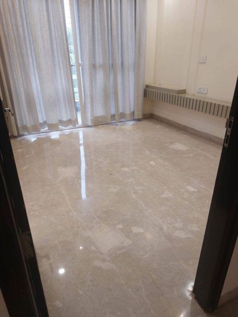 Room, saket 3 Bedroom 1000 Sq.Ft. Apartment In Saket Delhi 10355943
