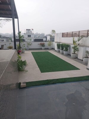 Swimming Pool in 3 BHK Apartment at Saket – for Rent