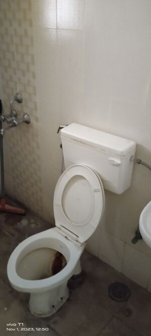 Bathroom in 2 BHK Apartment at Shree Vardhman Mantra, Sector 67 – for Rent