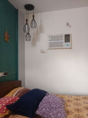 Room in 1 BHK Apartment at Acme Aakansha I, Goregaon West – for Rent