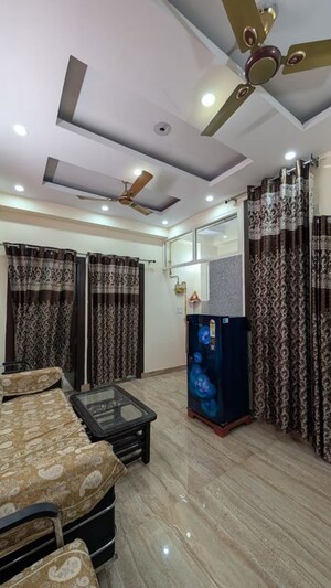 Living Room in 3 BHK Builder Floor at Vaishali Sector 6 – for Rent