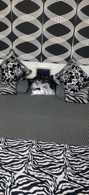 Bedroom in 3 BHK Apartment at Ansal Valley View Estate, Gwal Pahari – for Rent