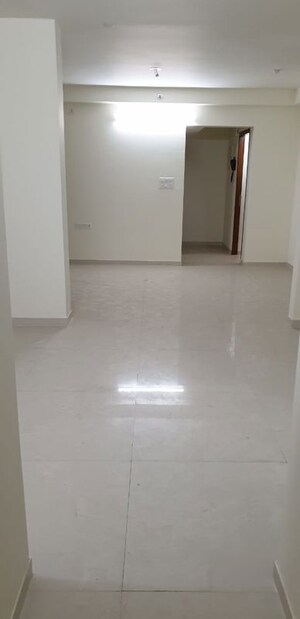 Room in 2 BHK Apartment at Godrej Prime, Chembur – for Rent